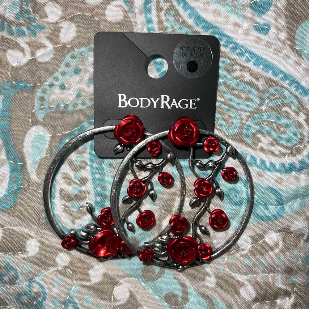 Body rage rose earrings